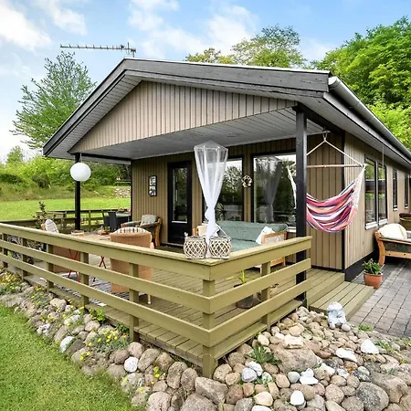Hébergement de vacances Beautiful In Haarby With Kitchen *