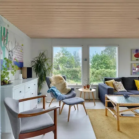 Dom wakacyjny Beautiful In Haarby With Kitchen Brunshuse